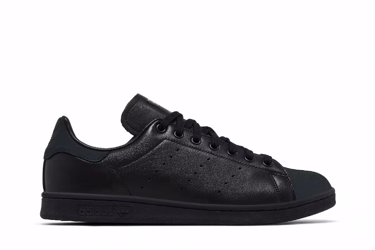 adidas Stan Smith Triple Black, view 2