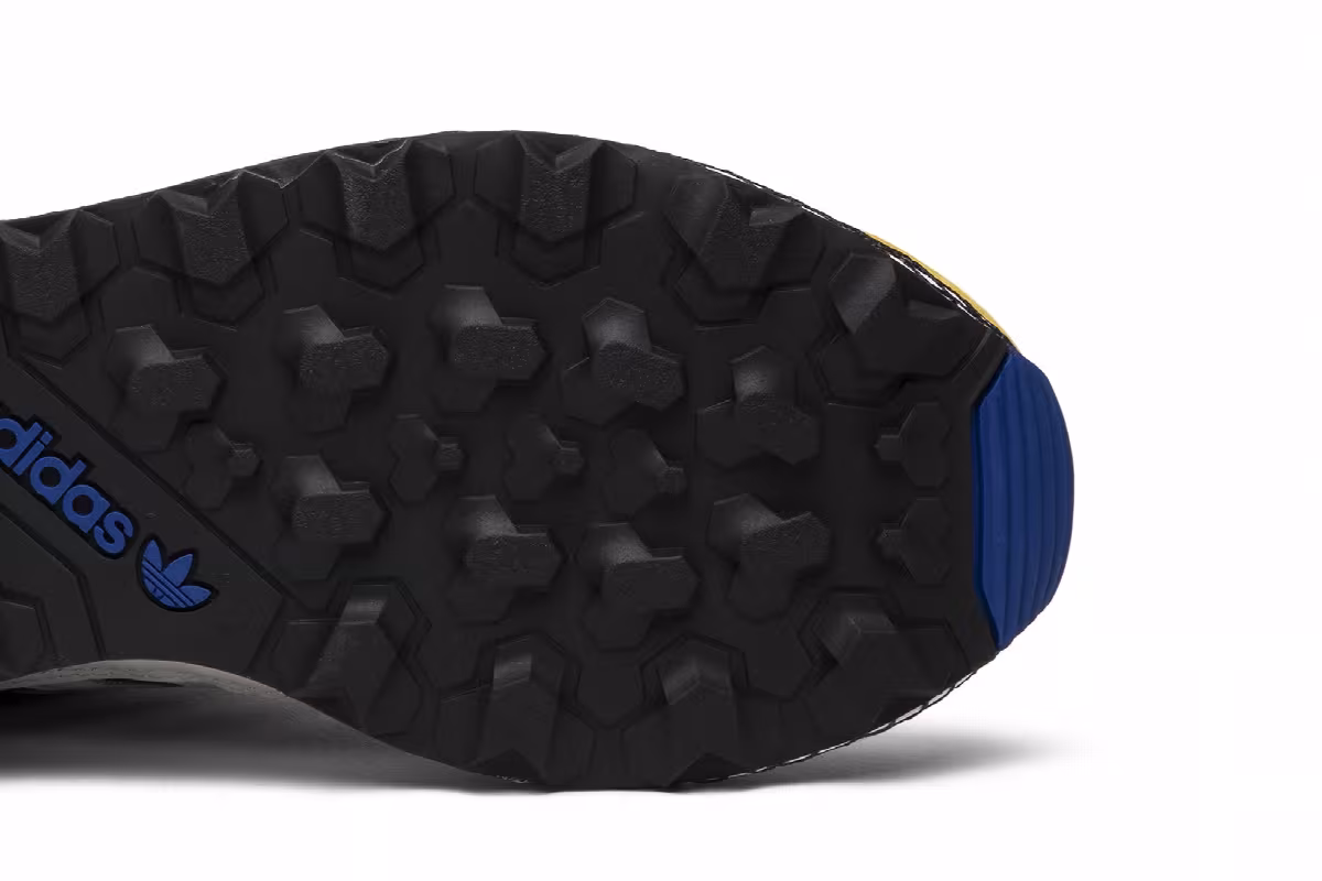 Dragon Ball Z x adidas Ultra Tech Vegeta, view 6