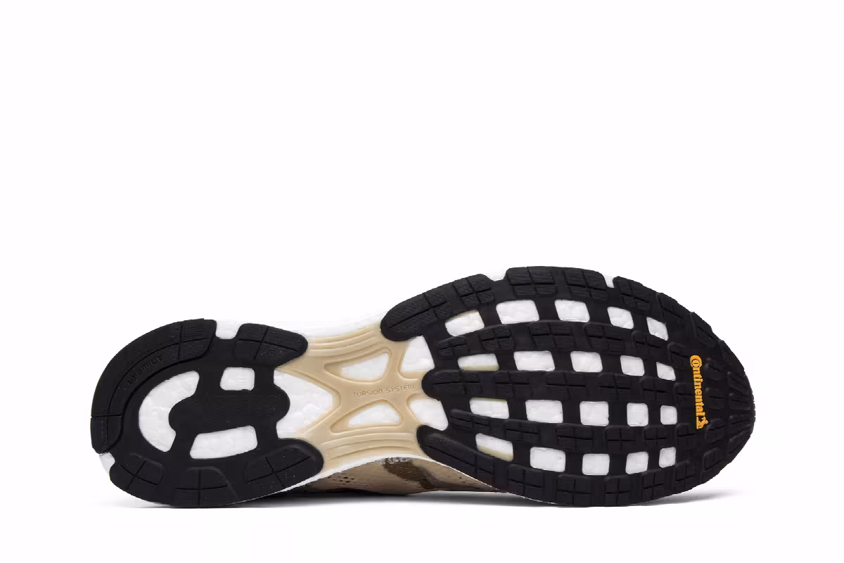 Undefeated x adidas adiZero Adios 3 Camo, view 5