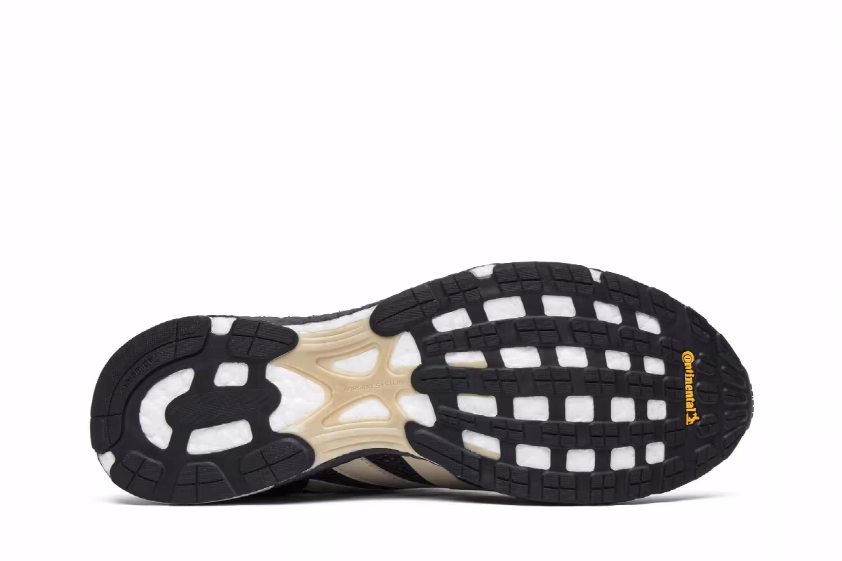 Undefeated x adidas adiZero Adios 3 Black, view 5
