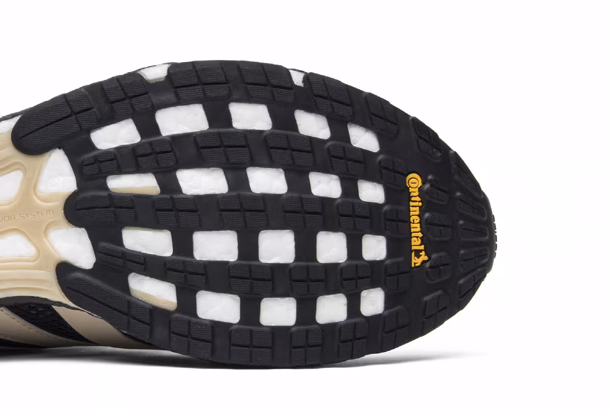 Undefeated x adidas adiZero Adios 3 Black, view 6