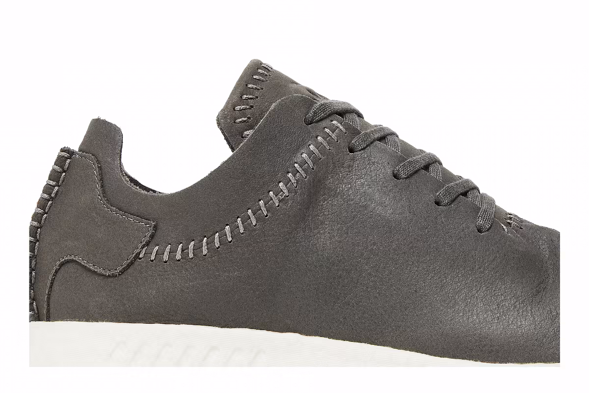 wings+horns x adidas NMD_R2 Ash, view 3