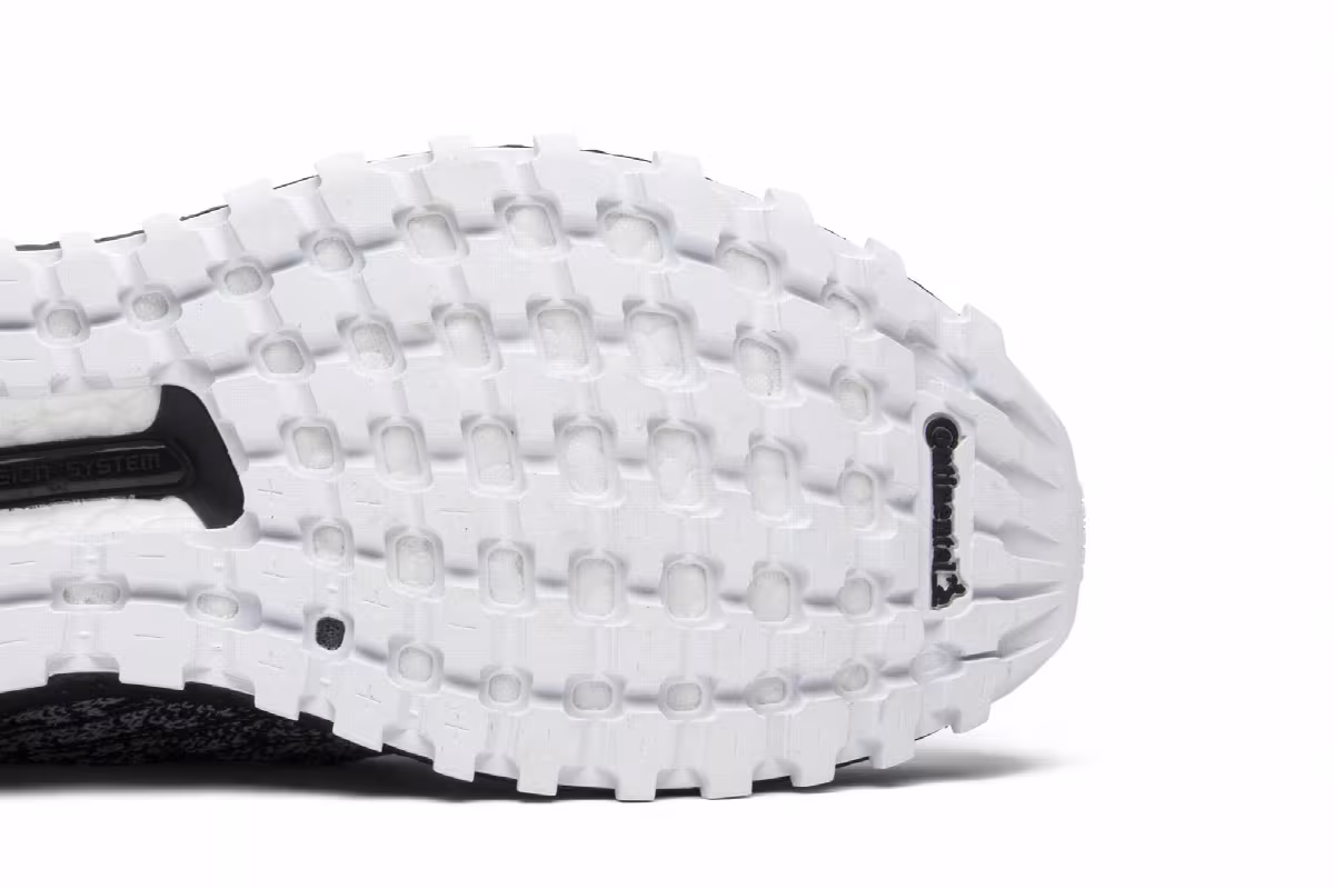 adidas UltraBoost ATR Mid Limited Oreo, view 6