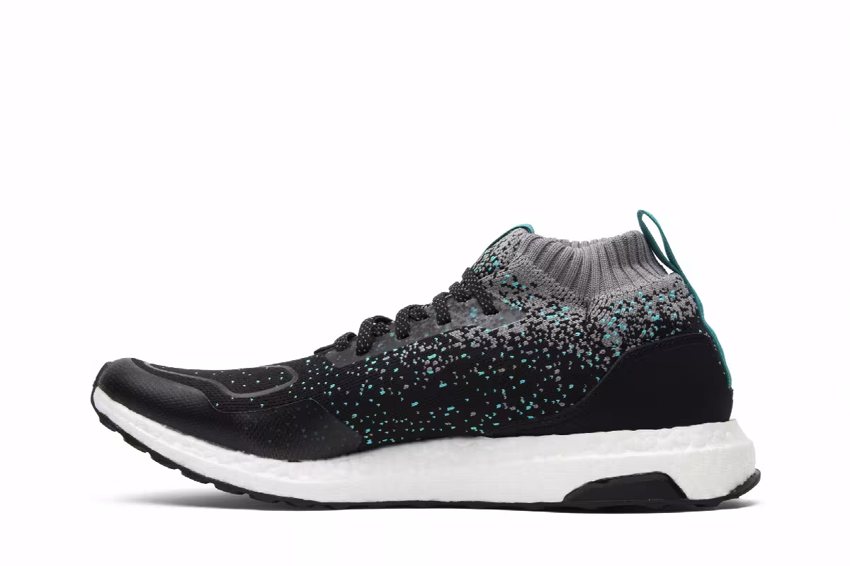 Solebox x Packer Shoes x adidas UltraBoost Mid Core Black Energy Blue, view 4