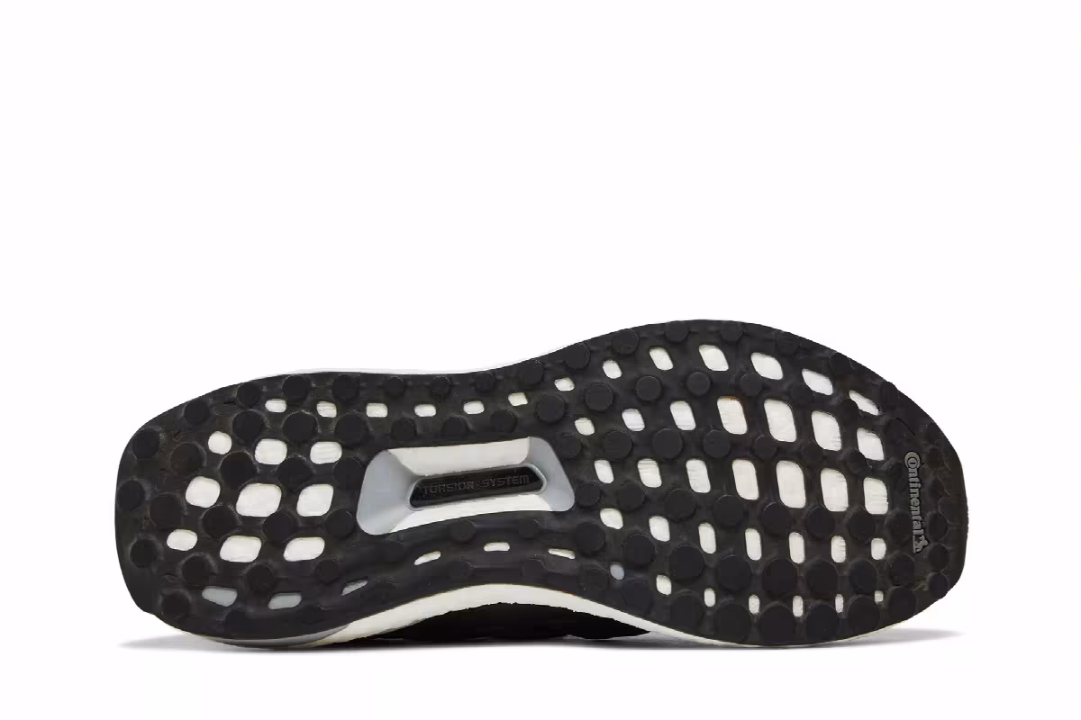 adidas Women's UltraBoost 4.0 Core Black, view 5