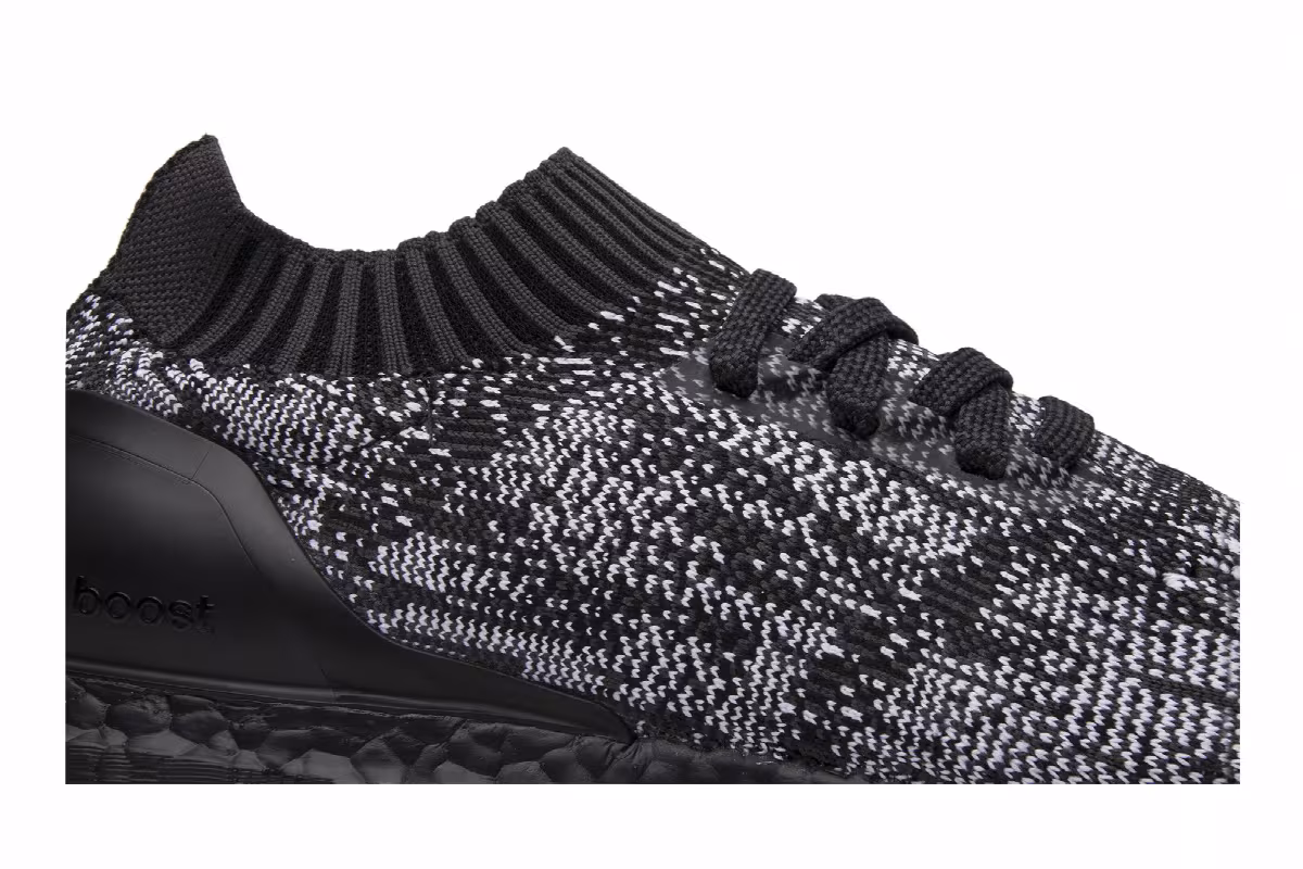 Adidas UltraBoost Uncaged Oreo, view 3