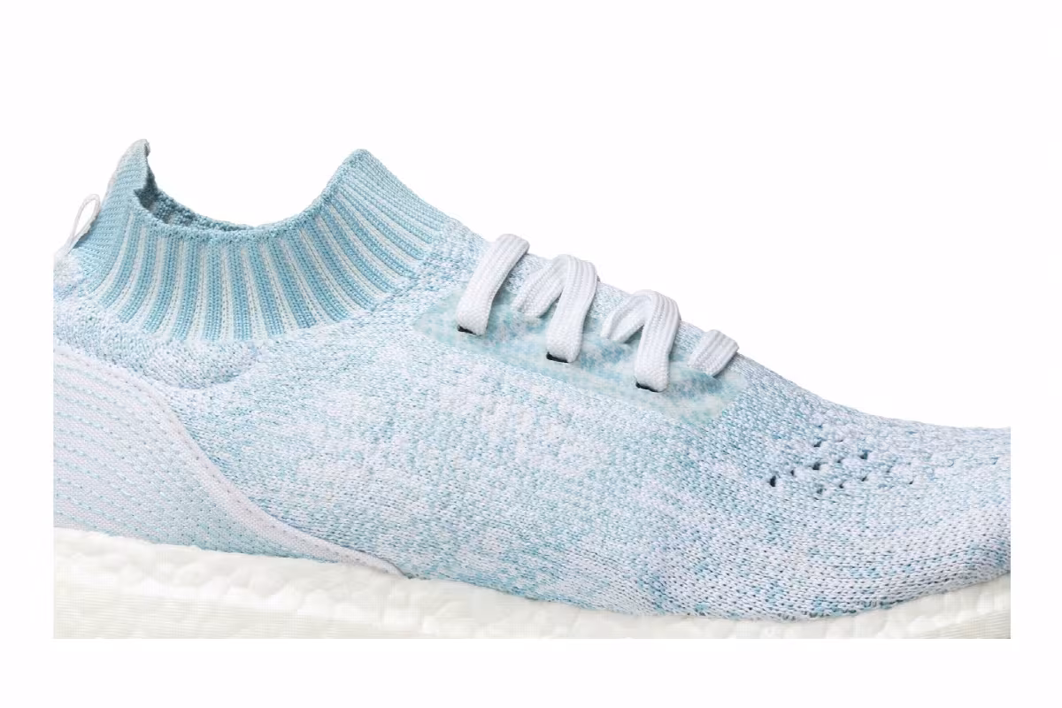 Parley x adidas UltraBoost Uncaged Icey Blue, view 3