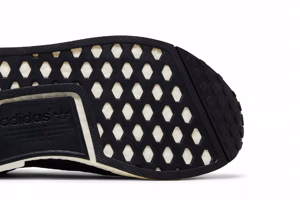 Adidas NMD_R1 J Core Black, view 6