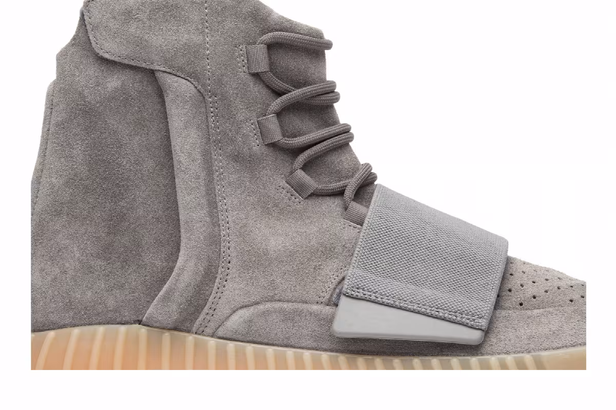 adidas Yeezy Boost 750 Glow in the Dark, view 3