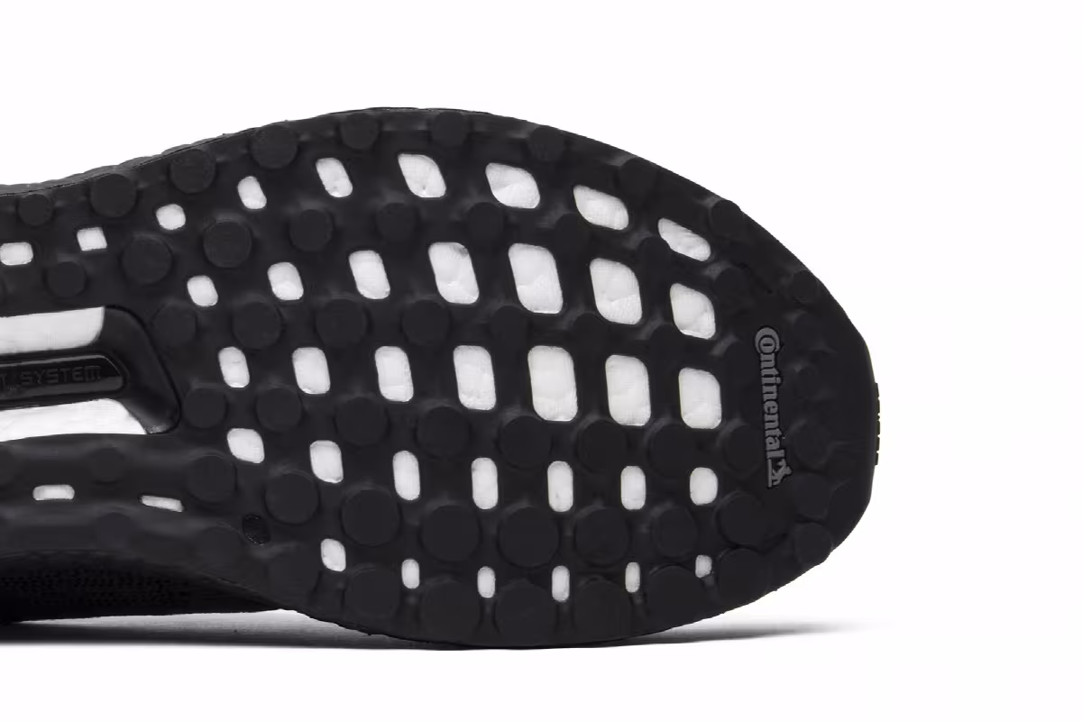 Adidas UltraBoost Uncaged triple black, view 6