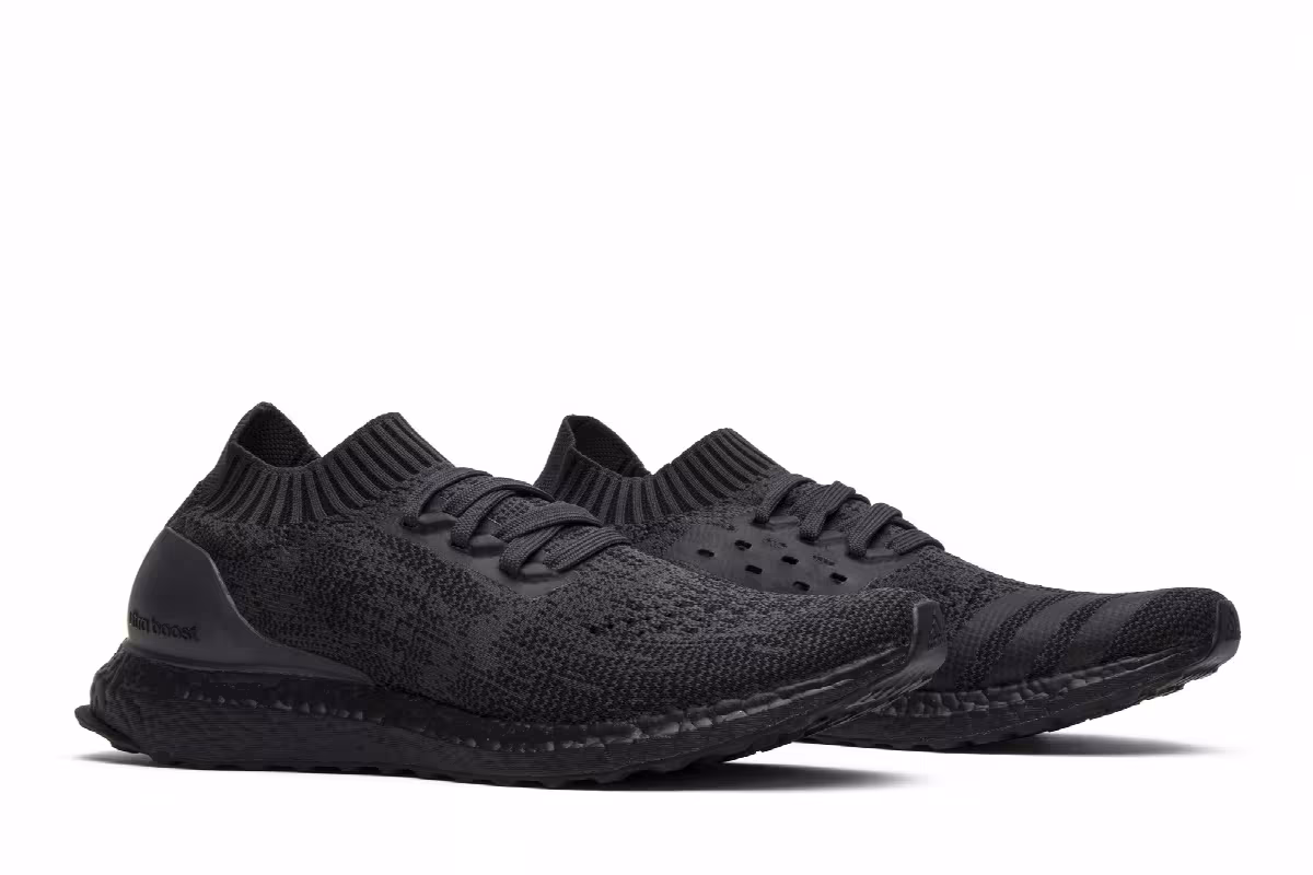Adidas UltraBoost Uncaged triple black, view 9