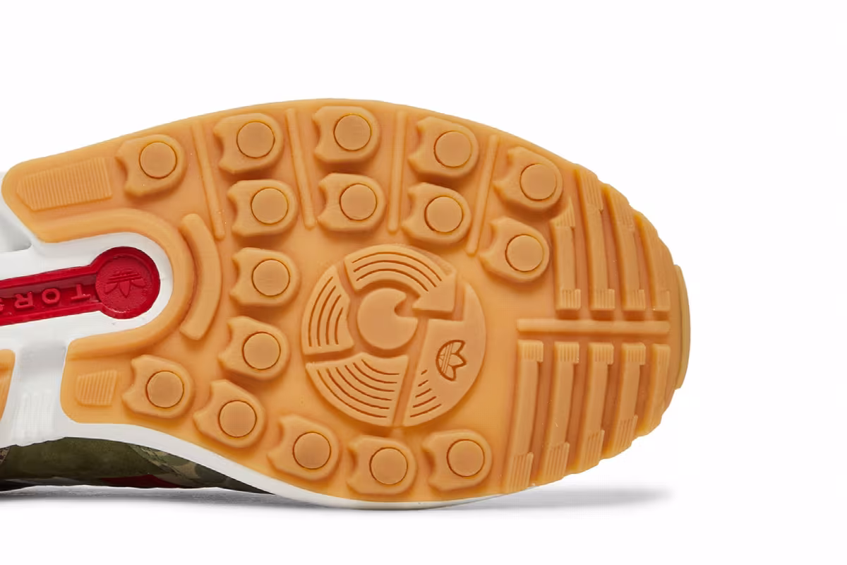 A Bathing Ape x Undefeated x adidas ZX 5000 Camo, view 6