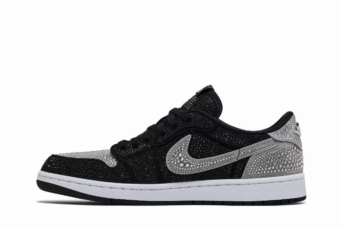 Swarovski x Women's Air Jordan 1 Low OG Shadow, view 4
