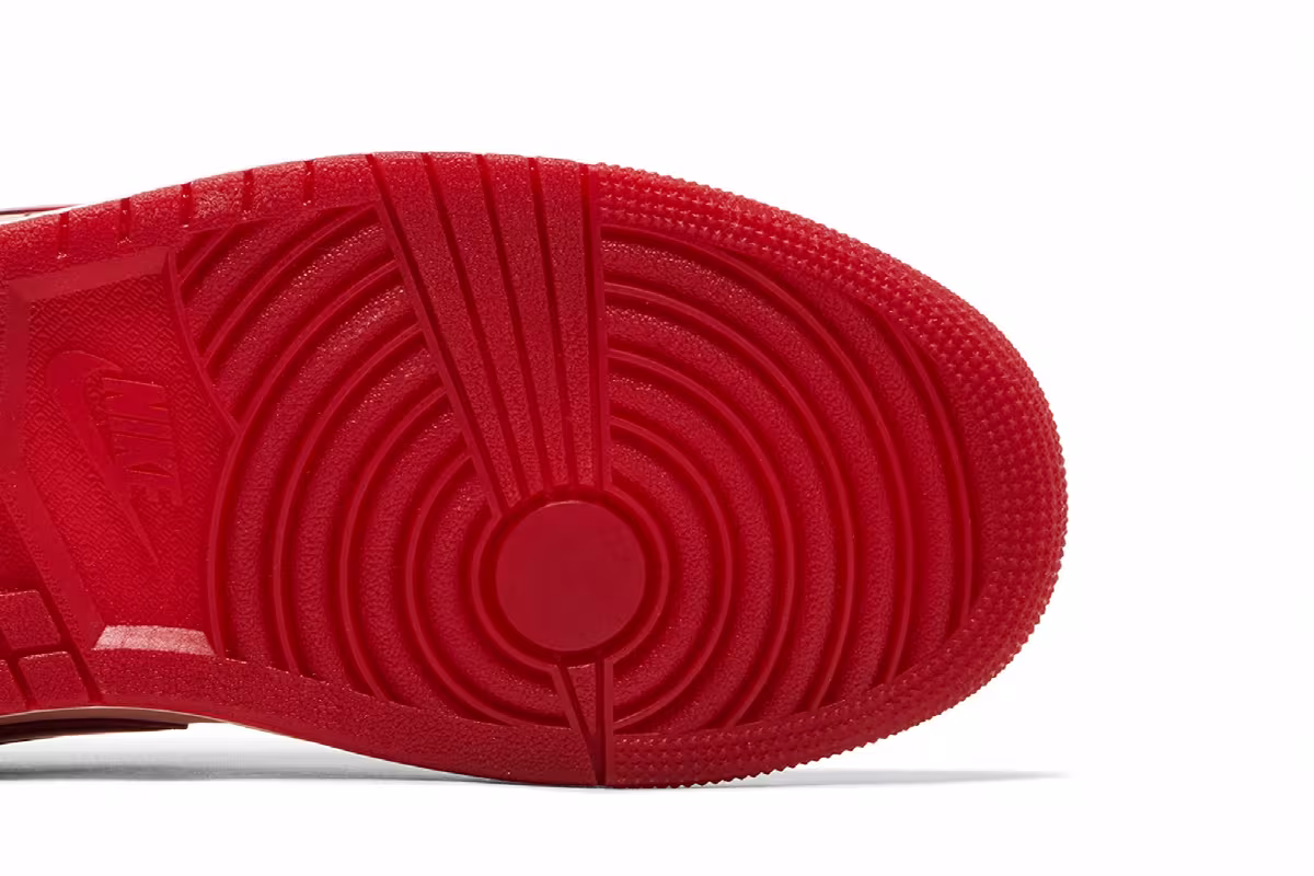 Women's Air Jordan 1 Low SE Patent Valentine's Day, view 6