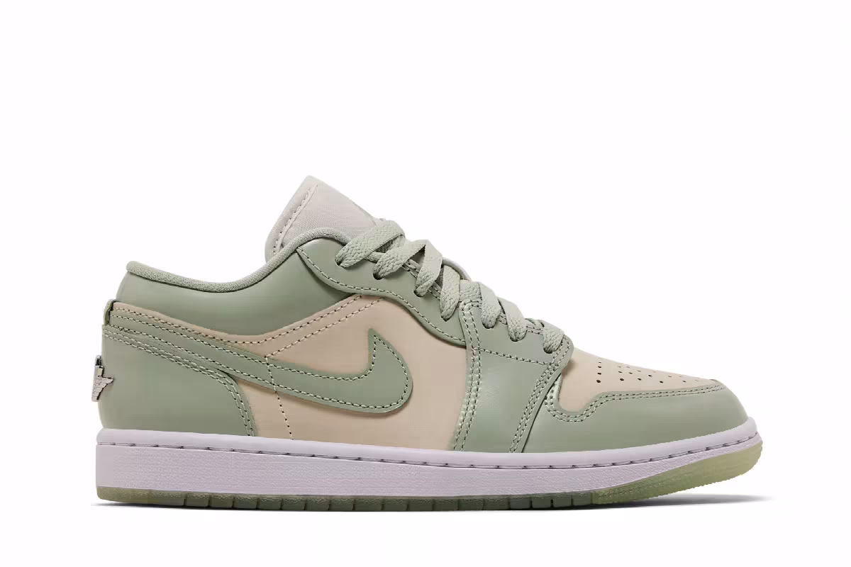 Women's Air Jordan 1 Low SE Seafoam Sail, view 2