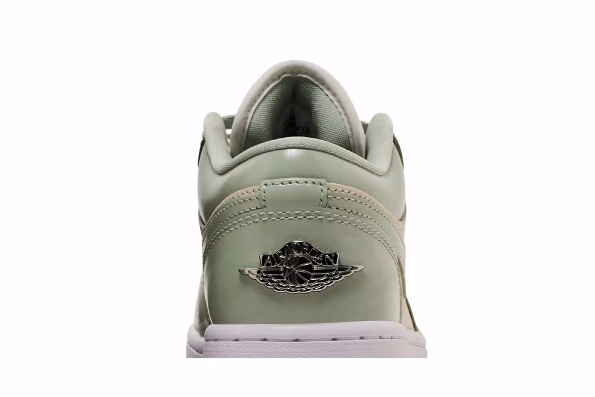 Women's Air Jordan 1 Low SE Seafoam Sail, view 8