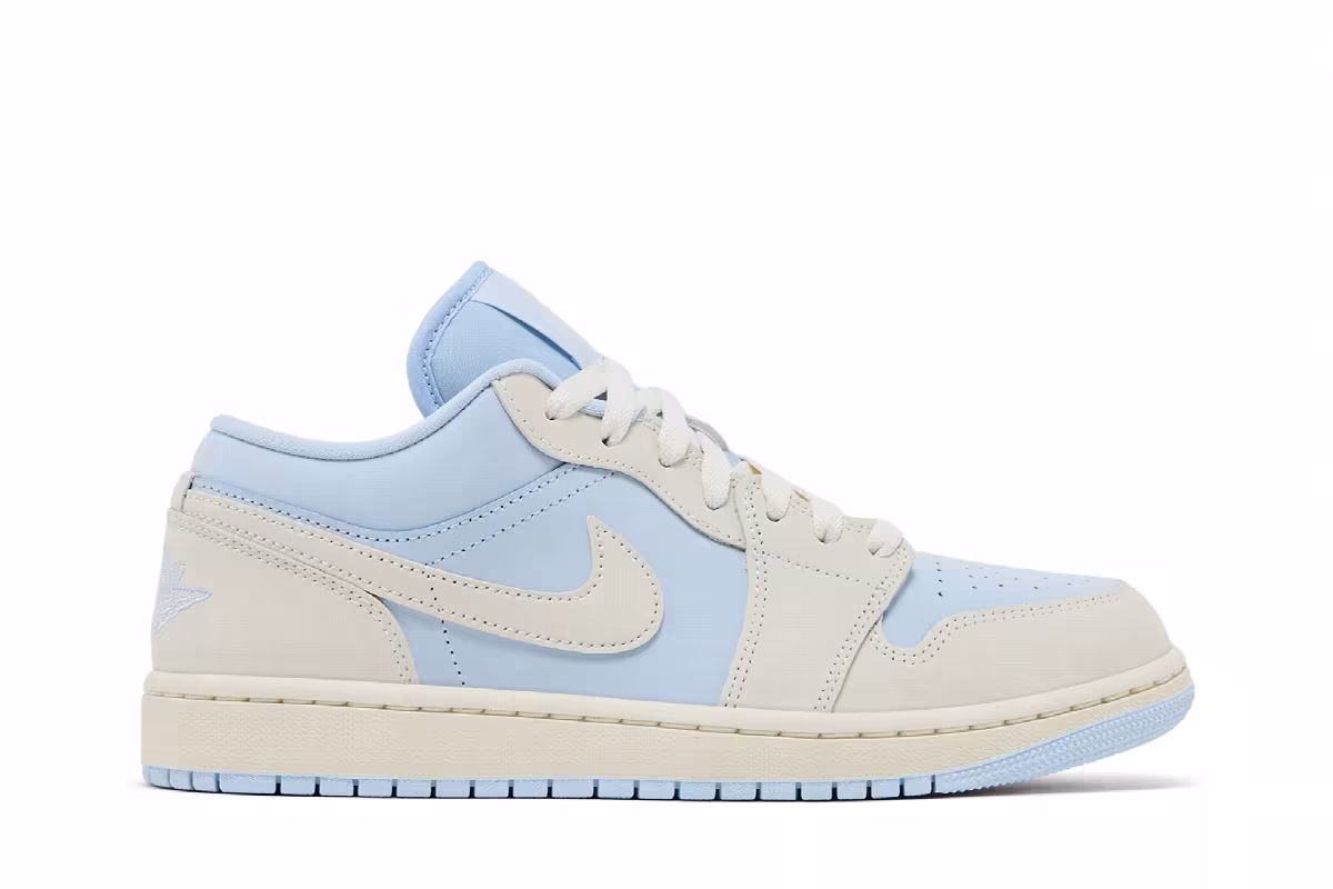 Women's Air Jordan 1 Low SE Hydrogen Blue Sail, view 2