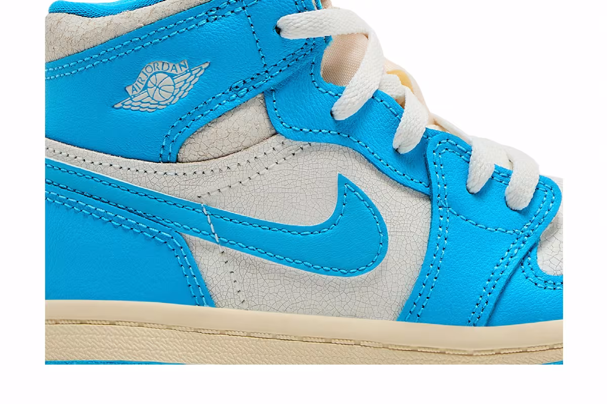 Air Jordan 1 High OG TD UNC Reimagined, view 3