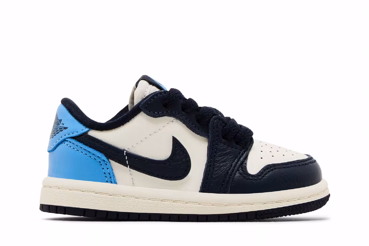 Air Jordan 1 Low OG TD Obsidian UNC, view 2