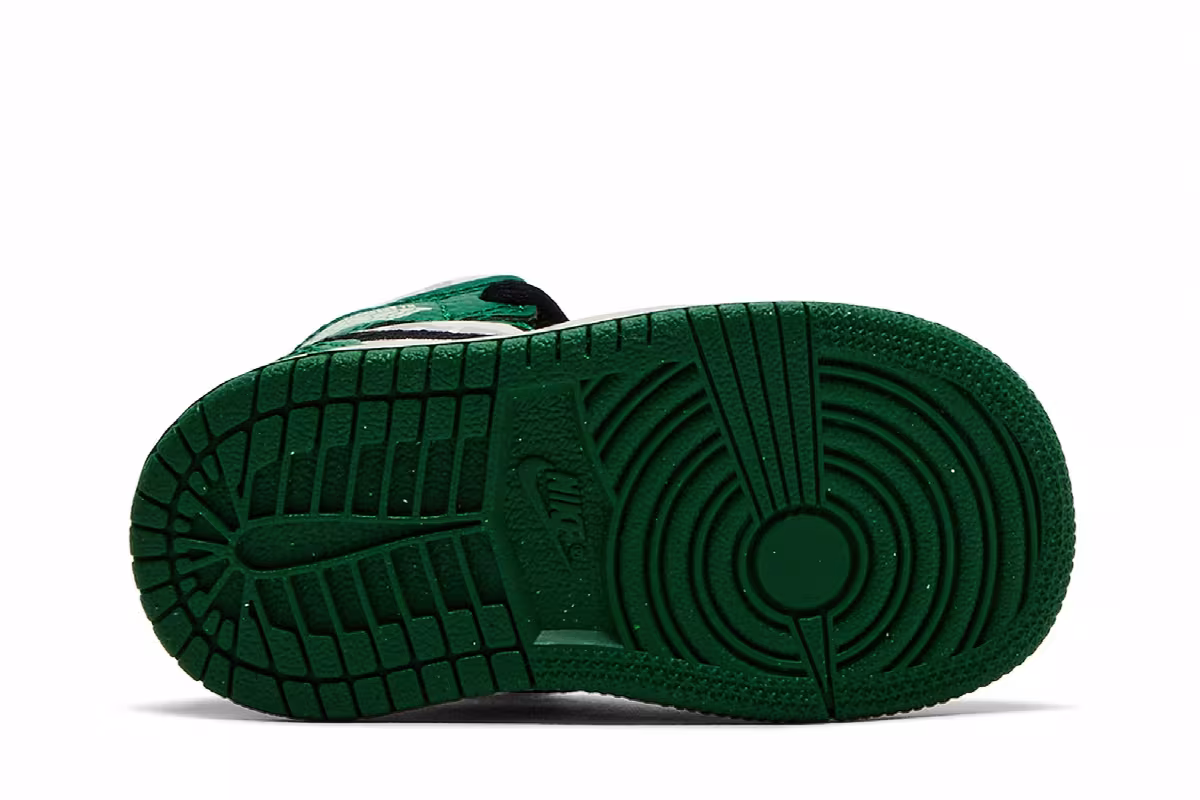 Air Jordan 1 Mid SE TD Overbranded, view 5