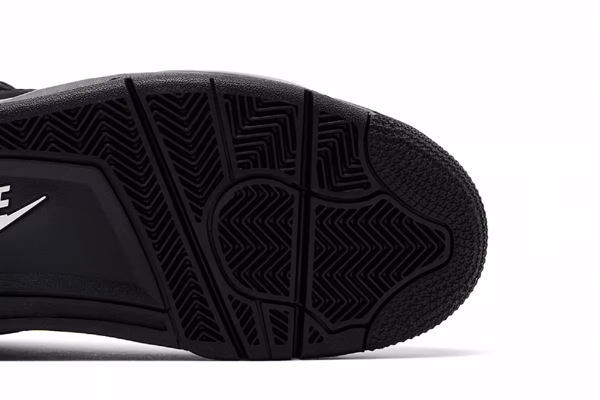 Air Jordan 4 Black Cat 2025, view 6
