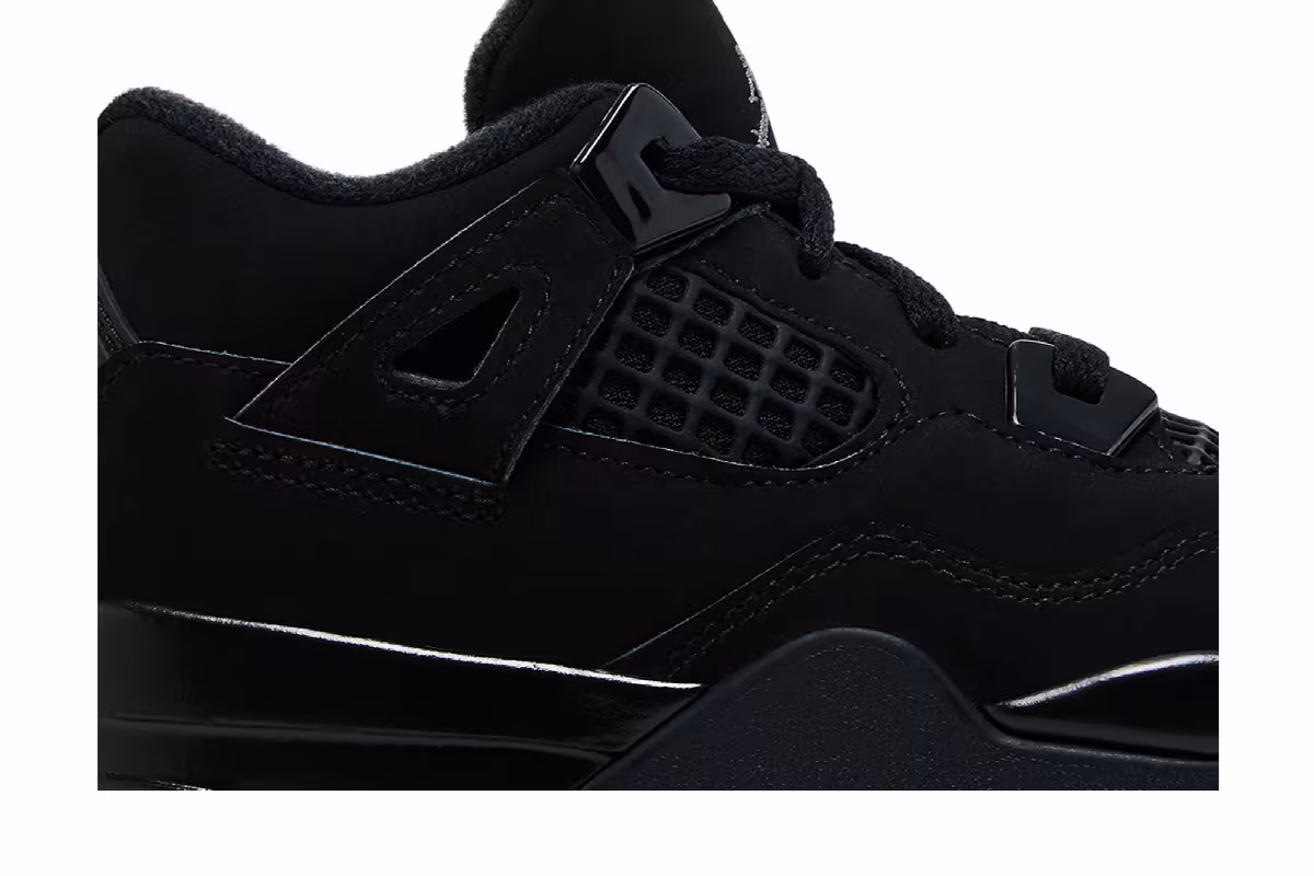 Air Jordan 4 TD Black Cat 2025, view 3