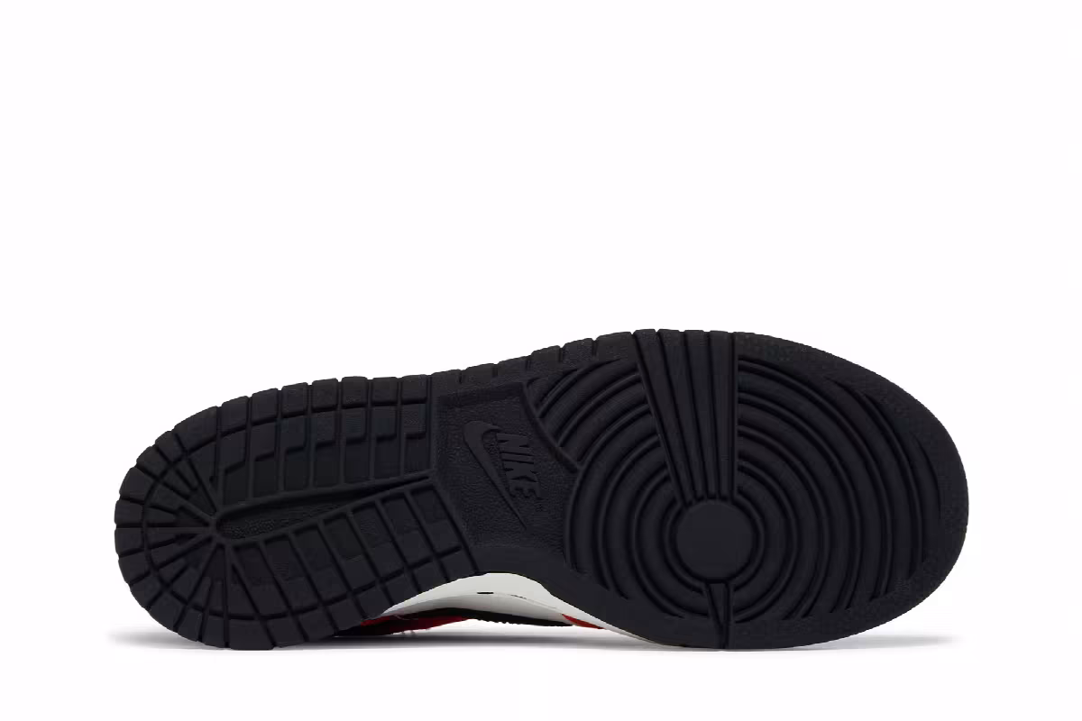 Nike Dunk Low GS Halloween 2022, view 5