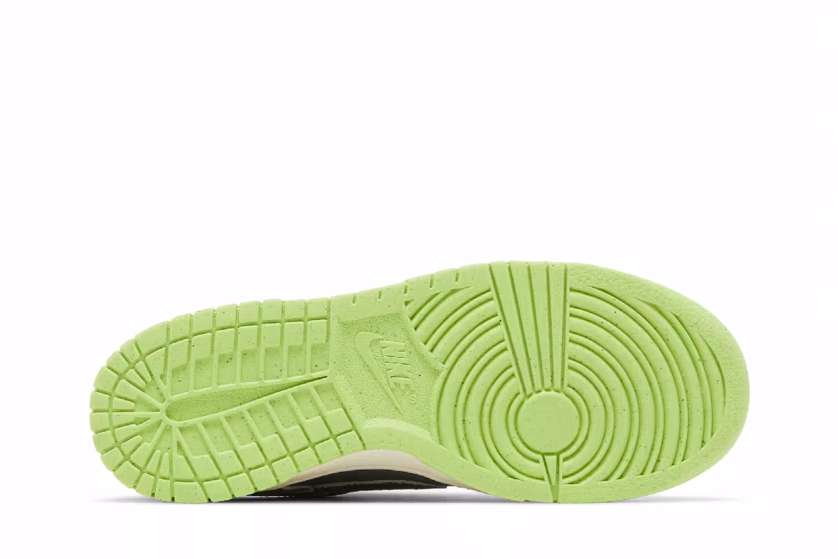 Nike Dunk Low SE GS Halloween - Cauldron, view 5