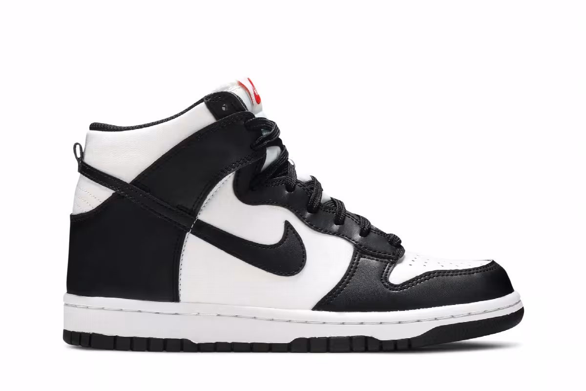 Nike Dunk High GS Black White, view 2