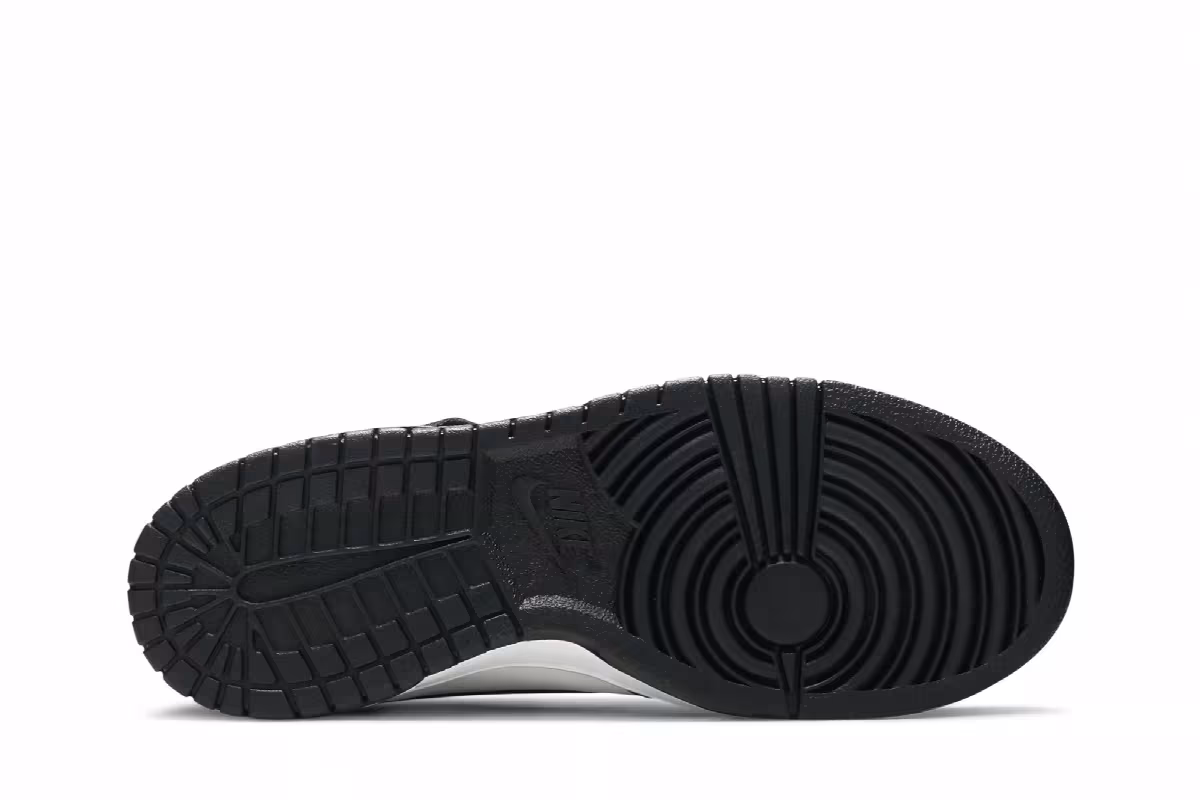 Nike Dunk High GS Black White, view 5