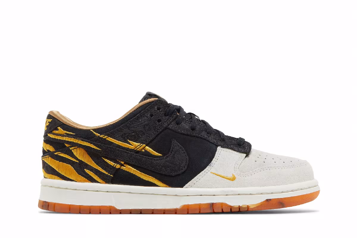 Nike Dunk Low GS God Of Wealth, view 2