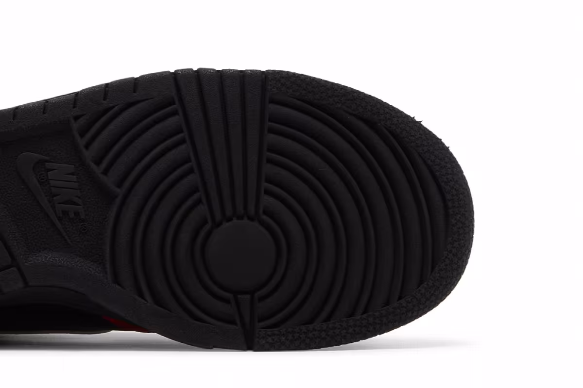 Nike Dunk High GS Black University Red, view 6