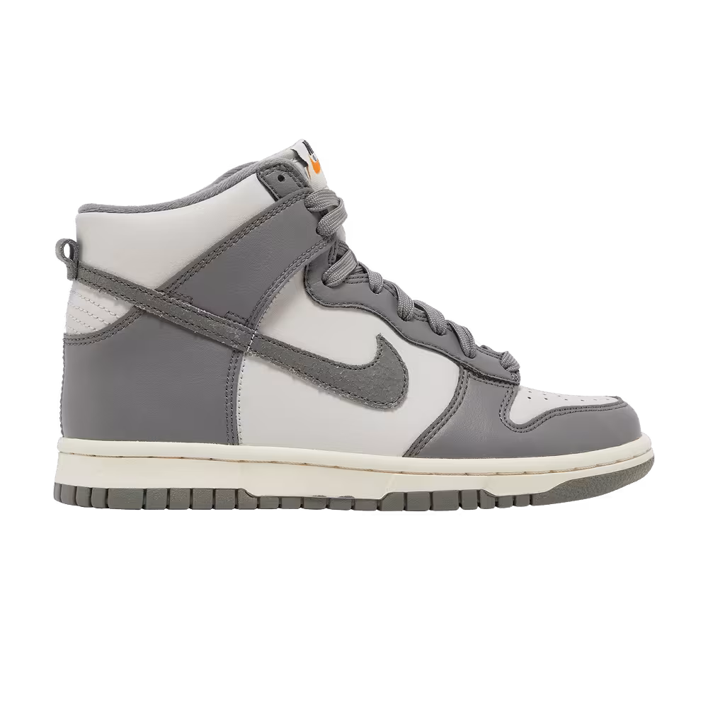 Nike Dunk High SE GS Light Bone Tumbled Grey