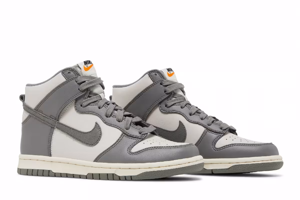 Nike Dunk High SE GS Light Bone Tumbled Grey, view 9