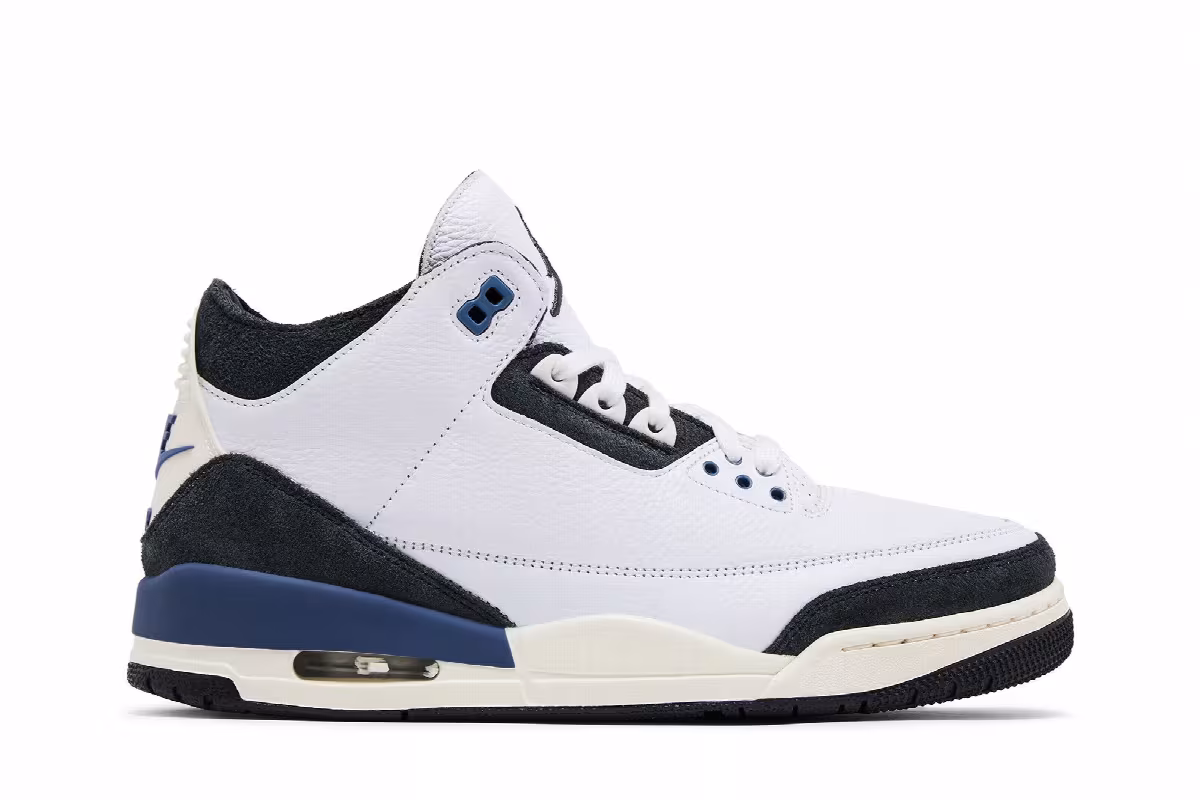 A Ma Maniére x Air Jordan 3 OG SP For The Love, view 2