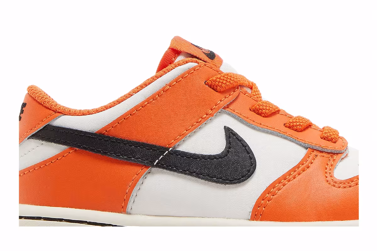Nike Dunk Low TD Halloween 2022, view 3