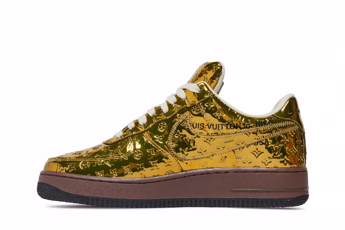 Louis Vuitton x Nike Air Force 1 Low Metallic Gold, view 4