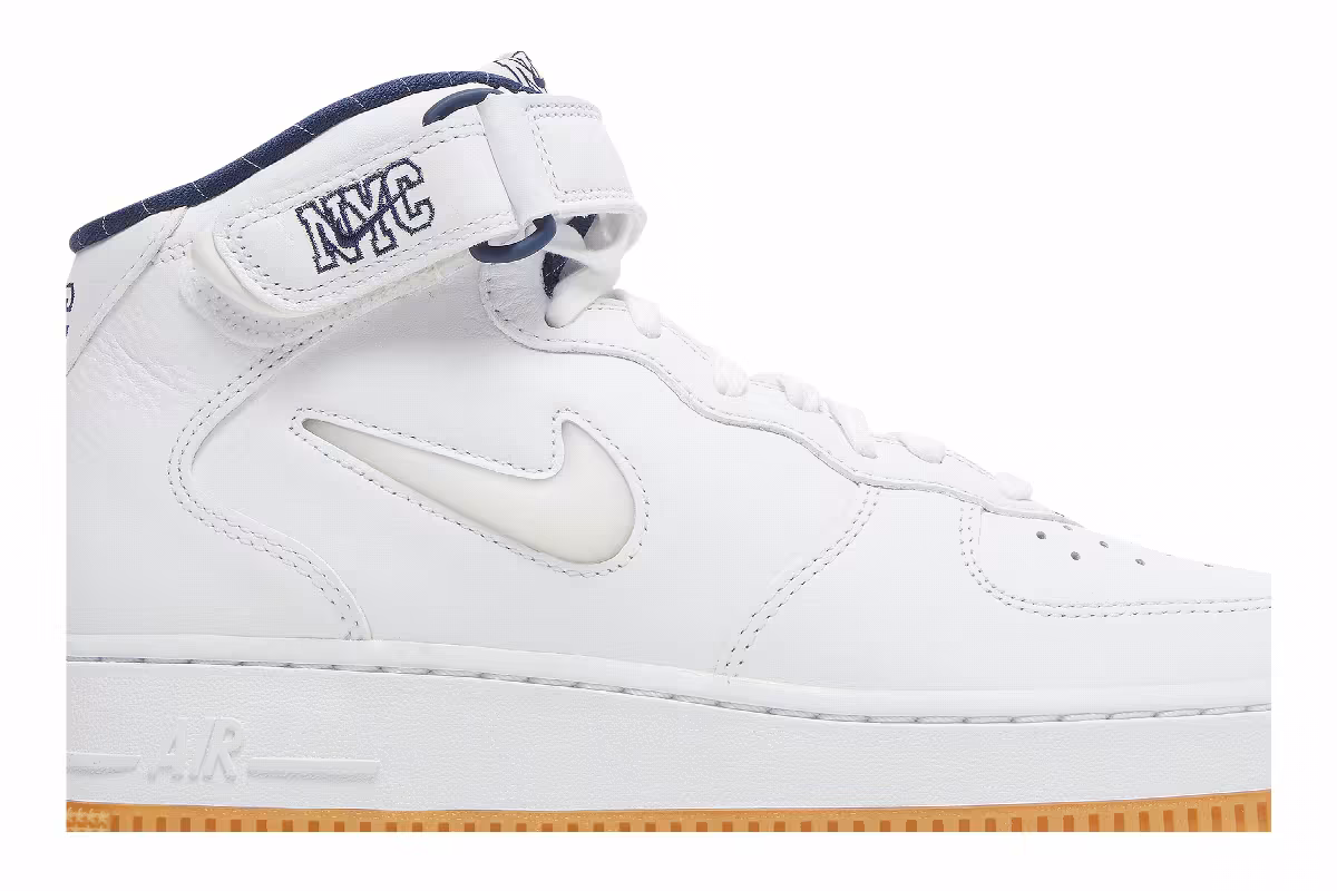 Nike Air Force 1 Mid Jewel QS NYC - Yankees, view 3