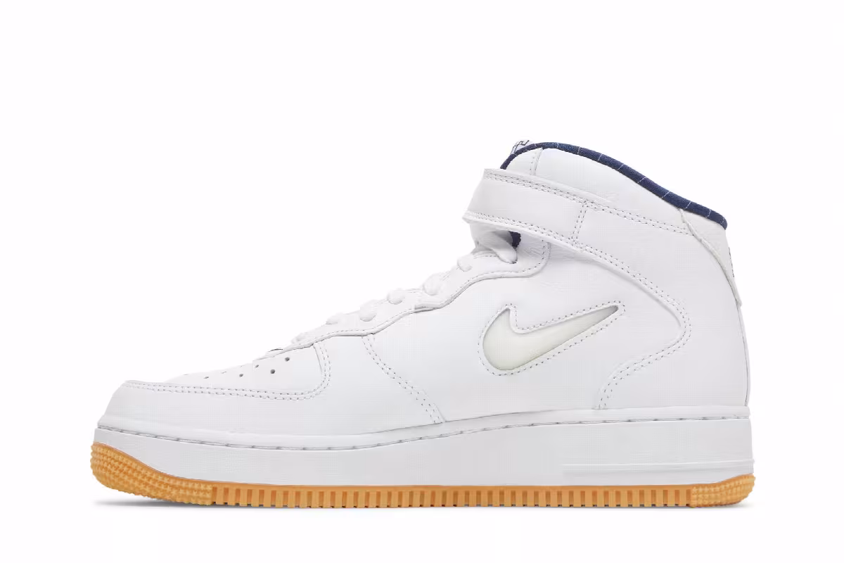 Nike Air Force 1 Mid Jewel QS NYC - Yankees, view 4