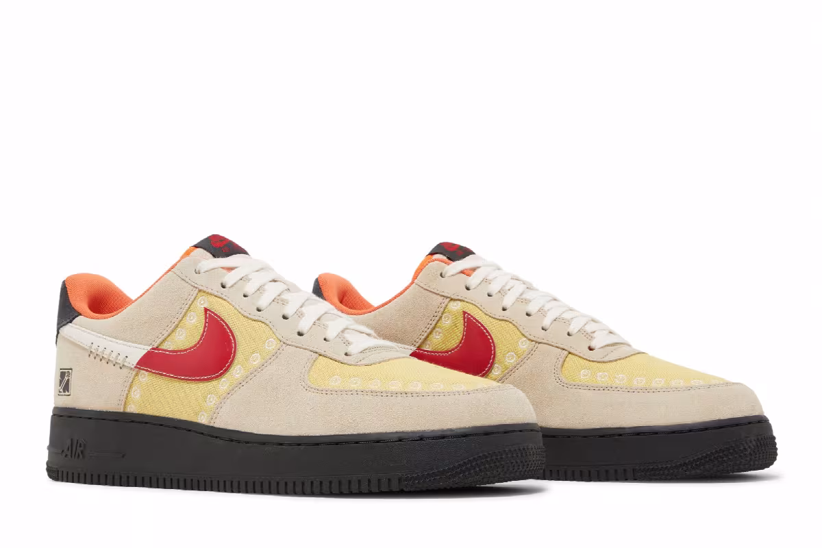 Nike Air Force 1 Somos Familia, view 9