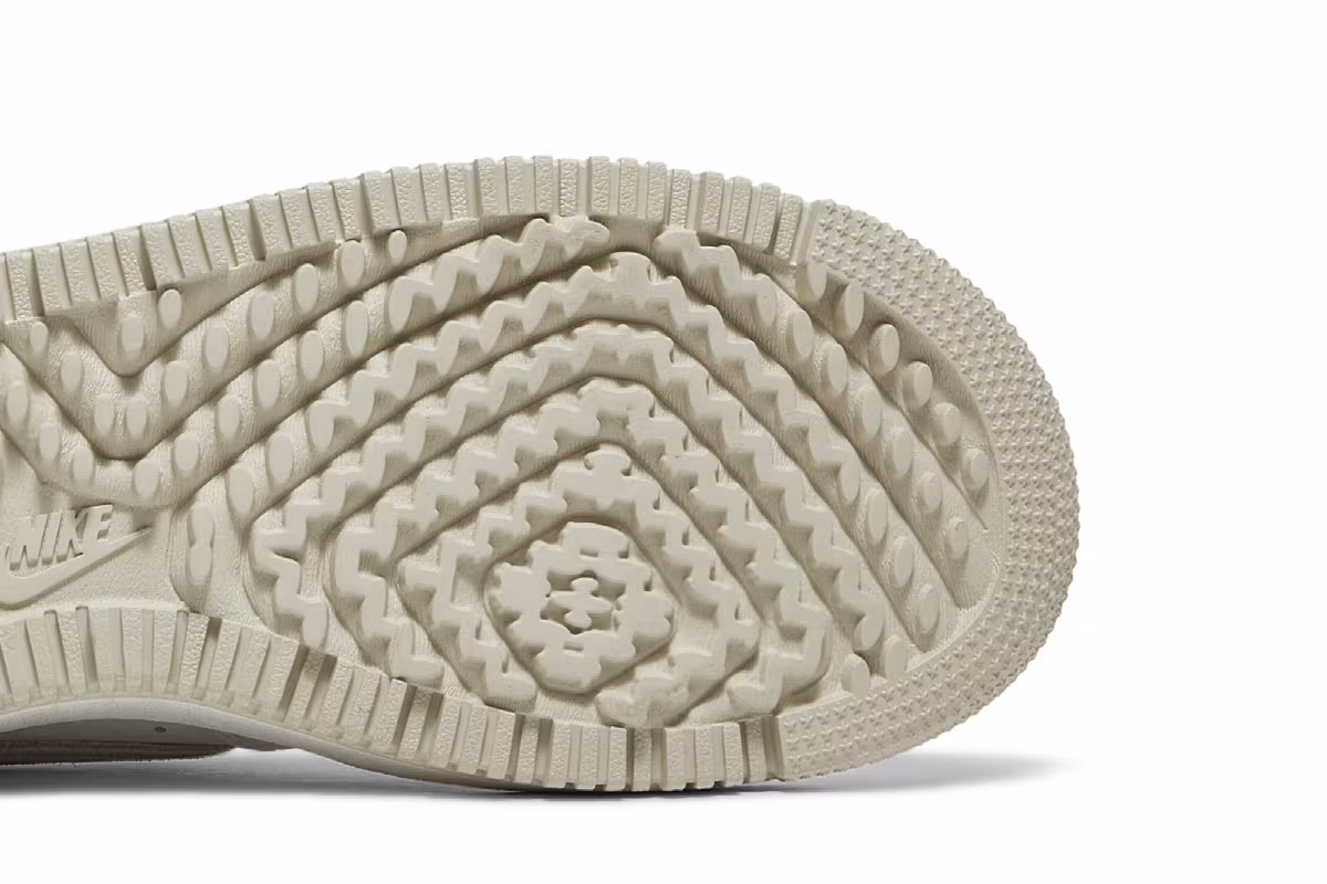 Nike Air Force 1 Luxe Triple White, view 6