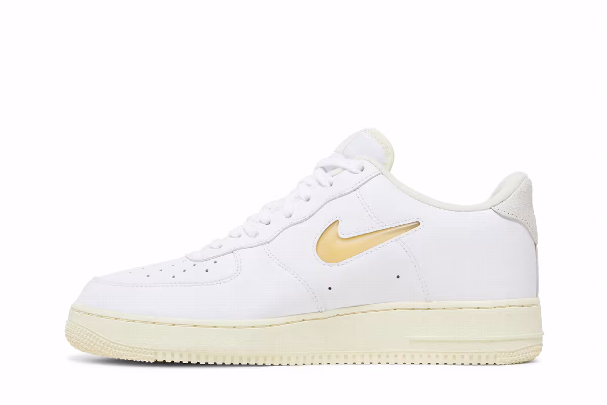 Nike Air Force 1 Pale Vanilla, view 4