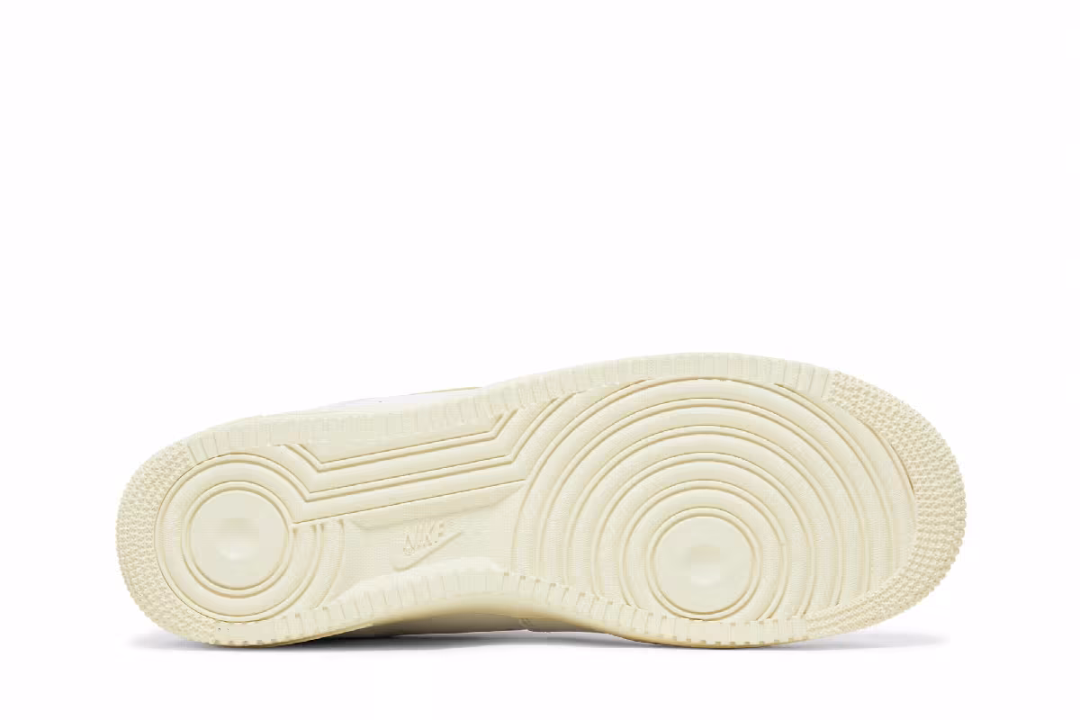 Nike Air Force 1 Pale Vanilla, view 5