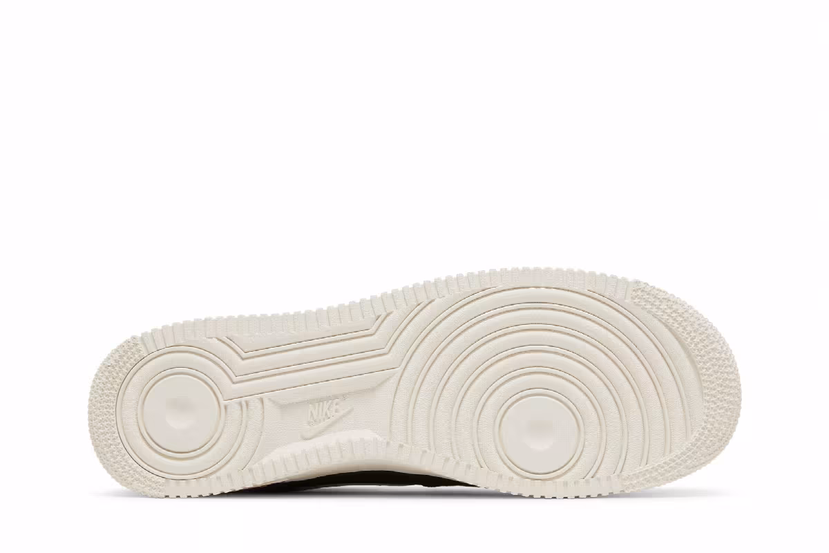 Nike Air Force 1 Low Athletic Club, view 5