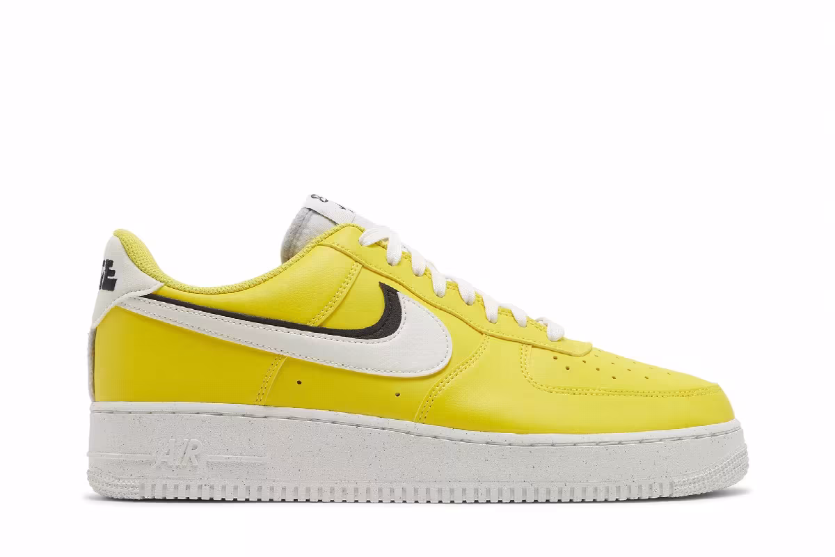 Nike Air Force 1 82 - Tour Yellow, view 2