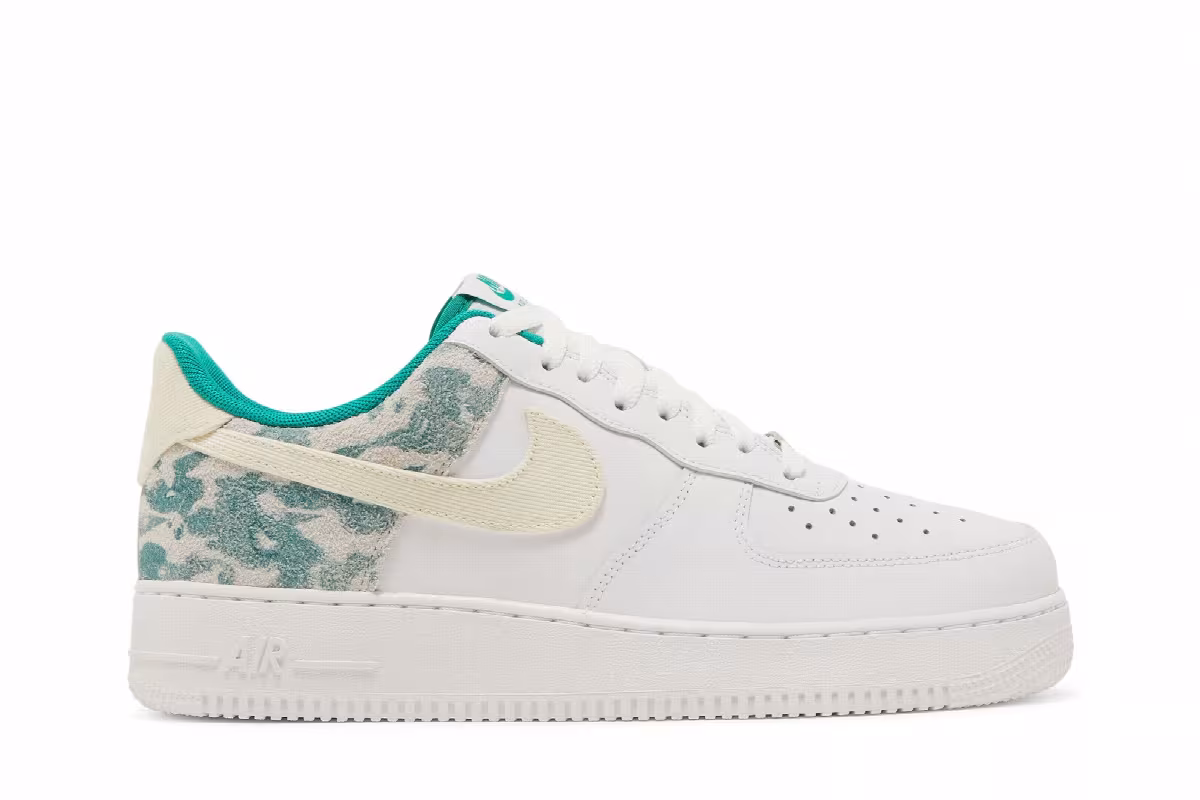 Nike Air Force 1 Neptune Green Camo, view 2