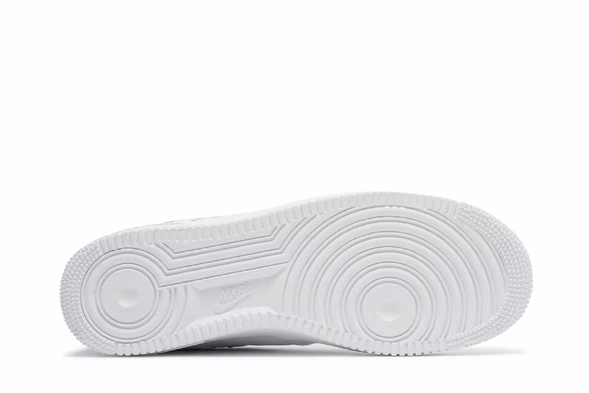 Nike Air Force 1 Low Cut Out Swoosh - White, view 5