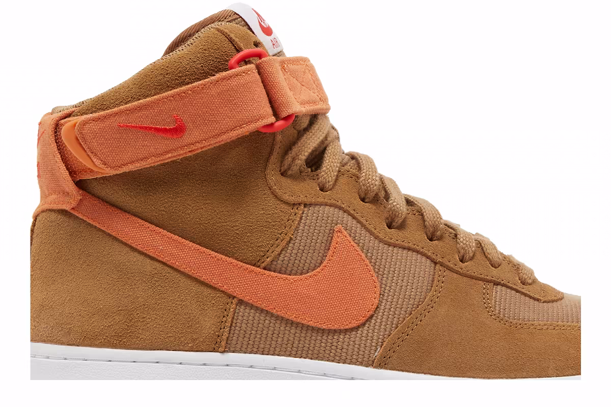 Nike Air Force 1 High Dark Driftwood Hot Curry, view 3