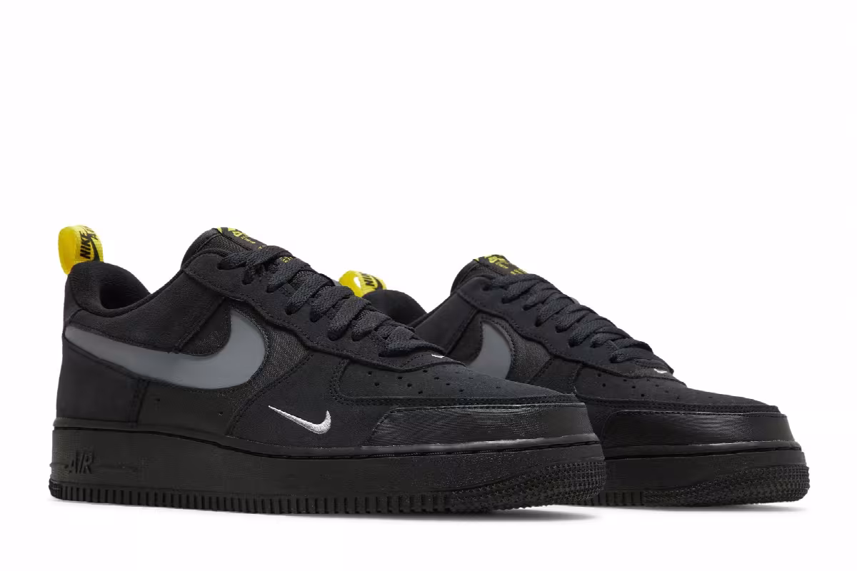 Nike Air Force 1 Low Cut Out Swoosh - Black, view 9