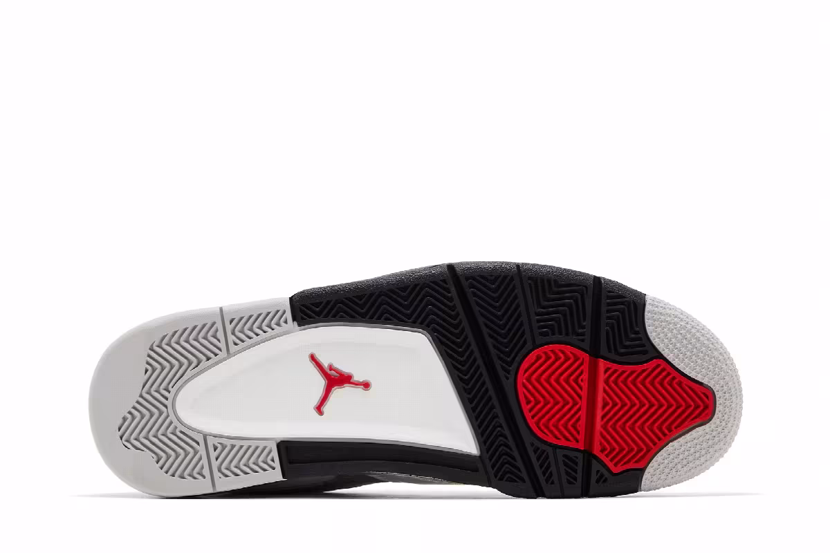 Air Jordan 4 RM White Cement, view 5